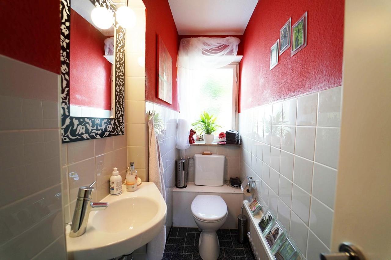 Ferienwohnung Im Haus Lotus Mit Grossem Balkon Und Garten Bad Urach Extérieur photo