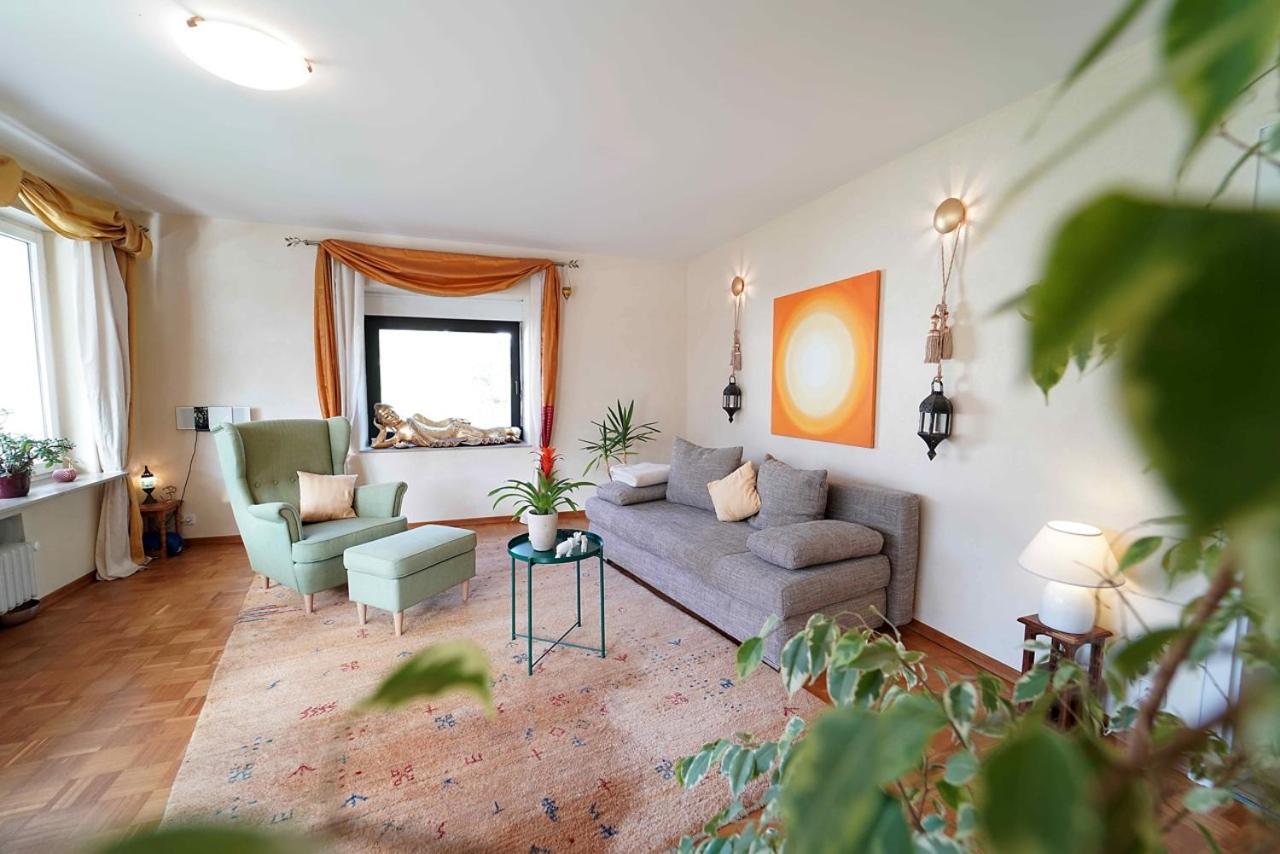 Ferienwohnung Im Haus Lotus Mit Grossem Balkon Und Garten Bad Urach Extérieur photo