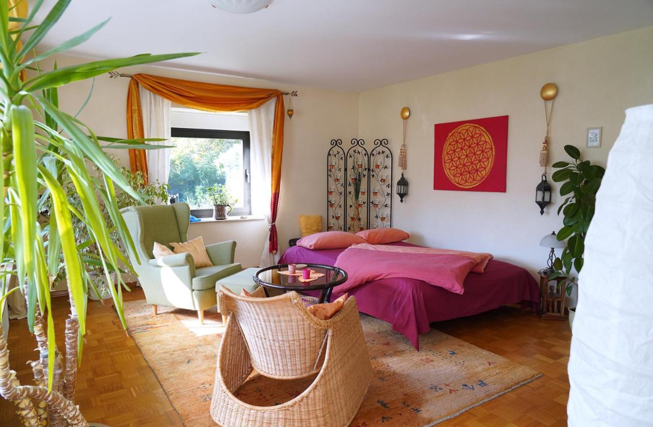 Ferienwohnung Im Haus Lotus Mit Grossem Balkon Und Garten Bad Urach Extérieur photo