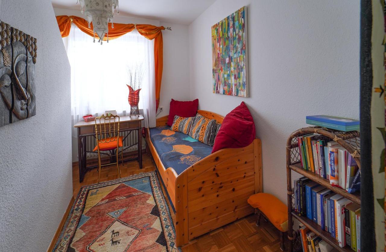 Ferienwohnung Im Haus Lotus Mit Grossem Balkon Und Garten Bad Urach Extérieur photo